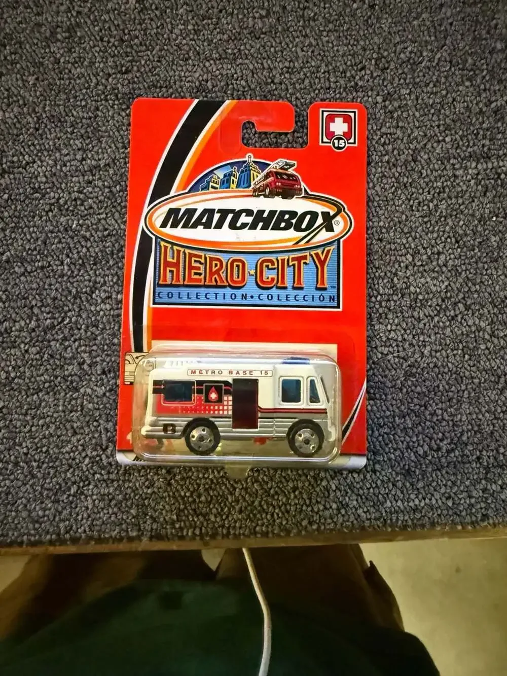 Matchbox Hero City Metro Base Bloodmobile #15 Diecast Toy Car